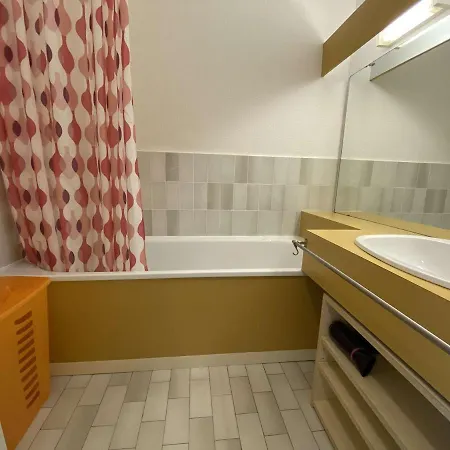 Apartmán Studio Cabine Climatise Avec Parking A Port Camargue, Proche Plage - Fr-1-250-208